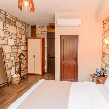 Hotel Kozbeyli Konagi Yenifoca Exterior foto
