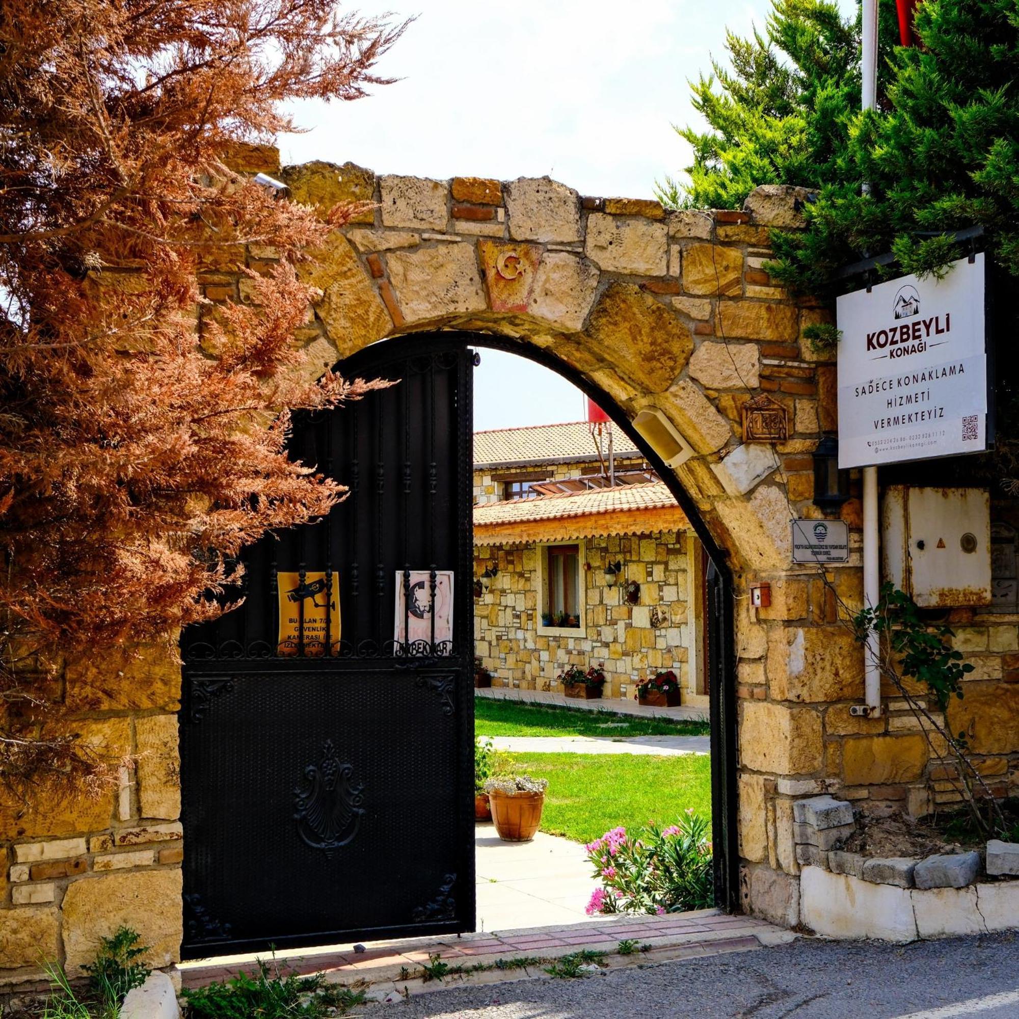 Hotel Kozbeyli Konagi Yenifoca Exterior foto