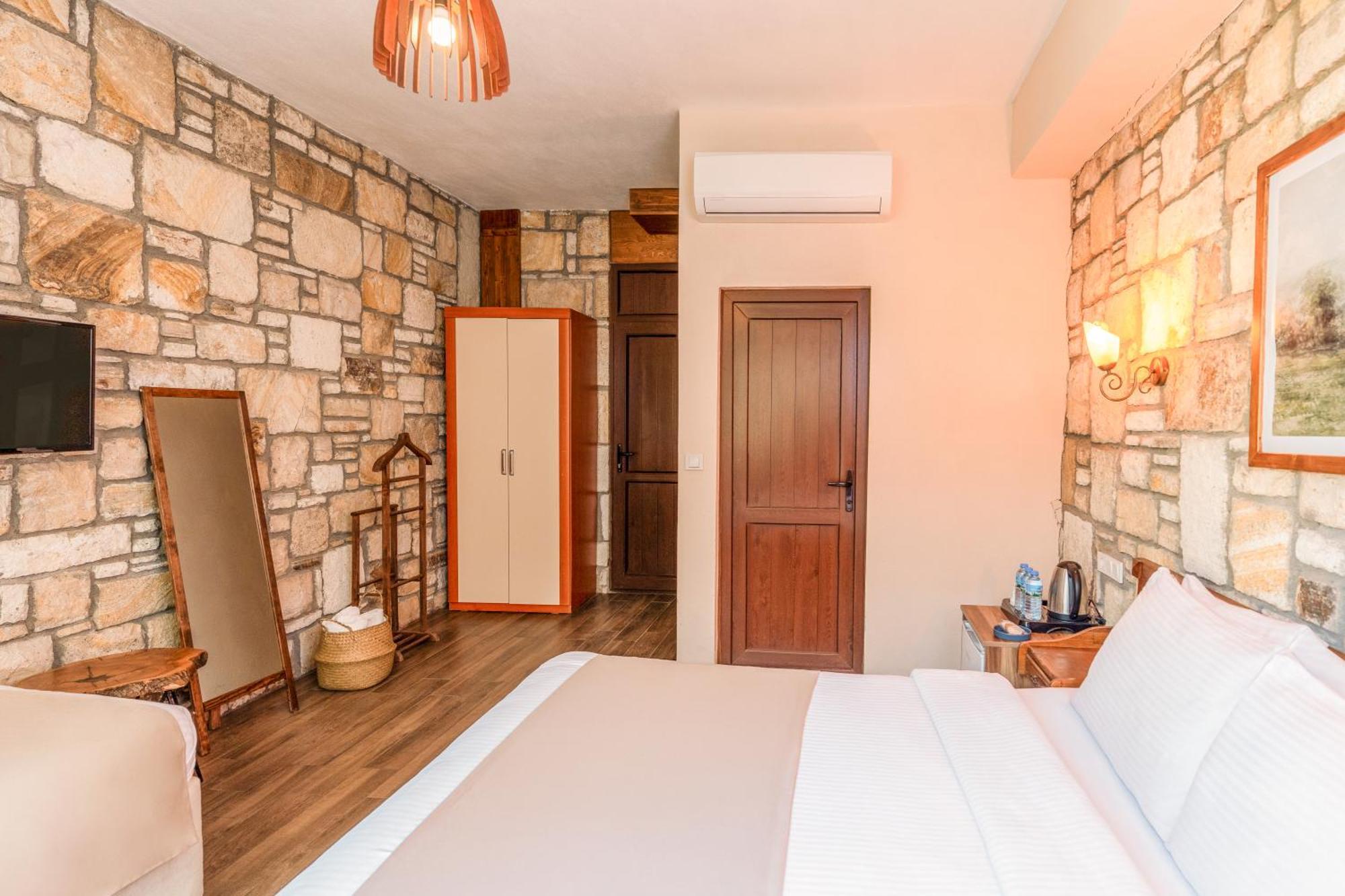 Hotel Kozbeyli Konagi Yenifoca Exterior foto